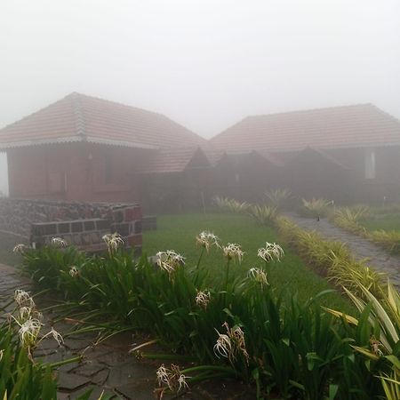 Umbartha Resort Naneghat Ghātghar Exterior foto